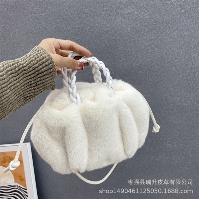 Women's Shopper Bag Plush Tote Shoulder Bags For Women 2021 Fluffy Female Handbag Fur Ladies Hand Shoppers Bag Black Sac A Main